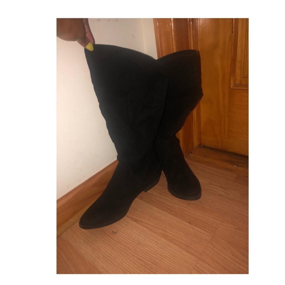 👢 Boots - Picture 6 of 8